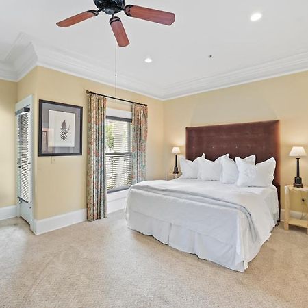 The James Madison Inn Bagian luar foto